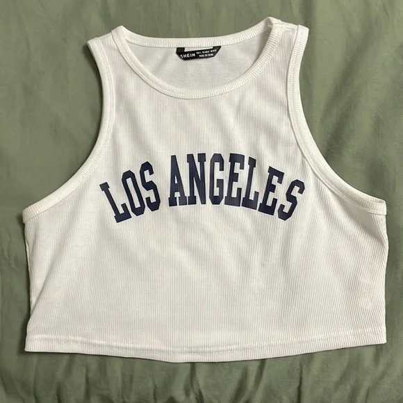 Tops! - Picture 3 of 16